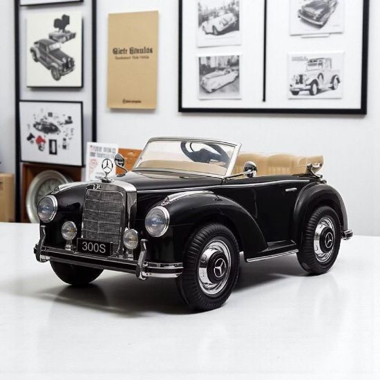 صورة سيارة أطفال كهربائية بتصميم مرسيدس كلاسيك 300S